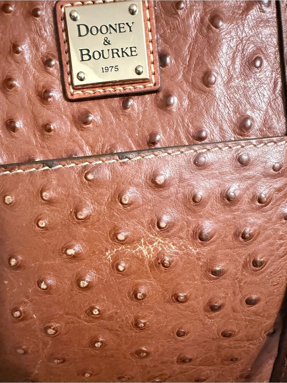 🧡 Beautiful vintage Dooney & Bourke Brown Ostrich-Embossed Shoulder Tote